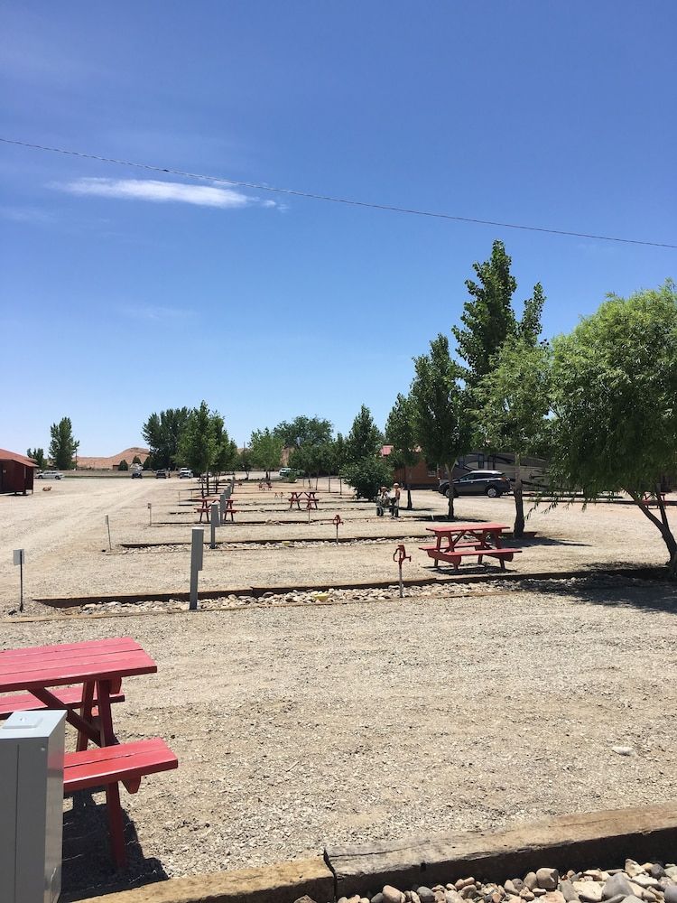Dukes Slickrock Campground & RV Park - photo 15
