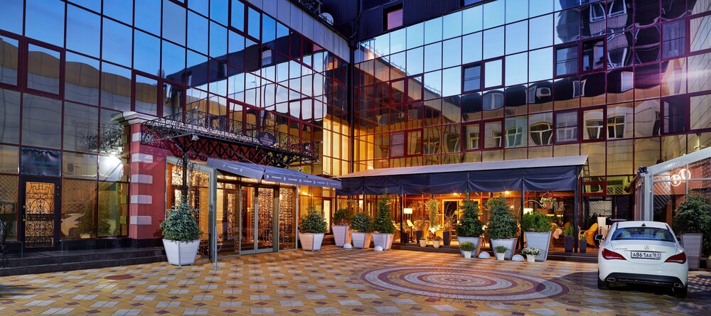 Rezidentsiya Hotel — 5-Star Luxury Hotel in Rostov-Na-Donu, Russia