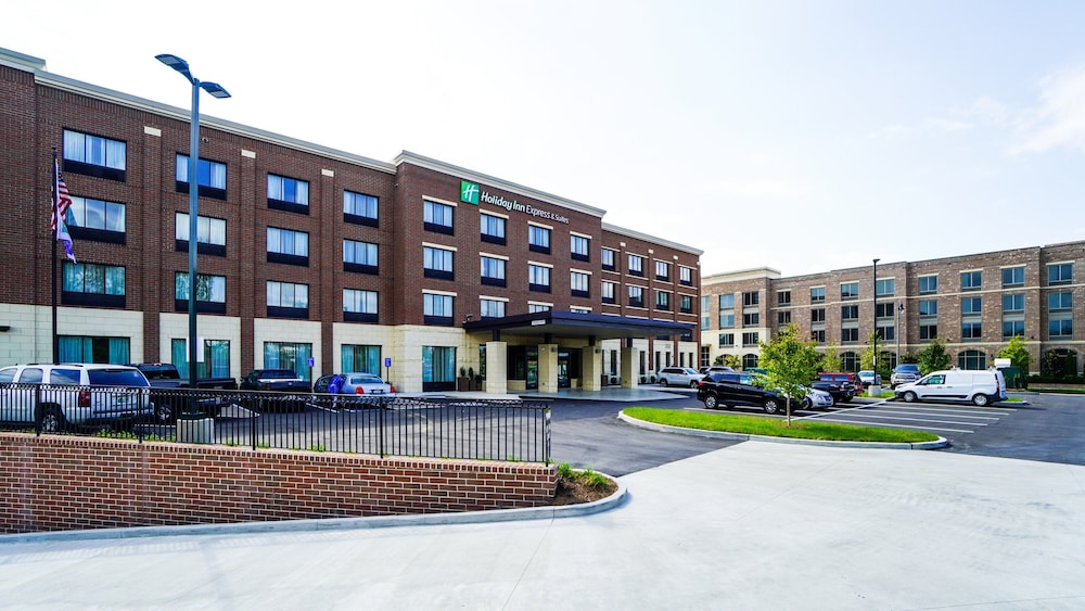 Holiday Inn Express & Suites Franklin Berry Farms by IHG - photo 60