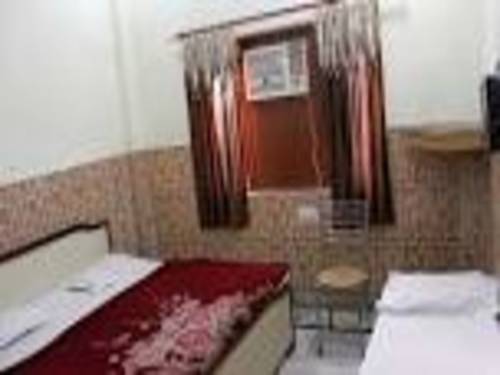 Sri Shanthi Nivas Lodge