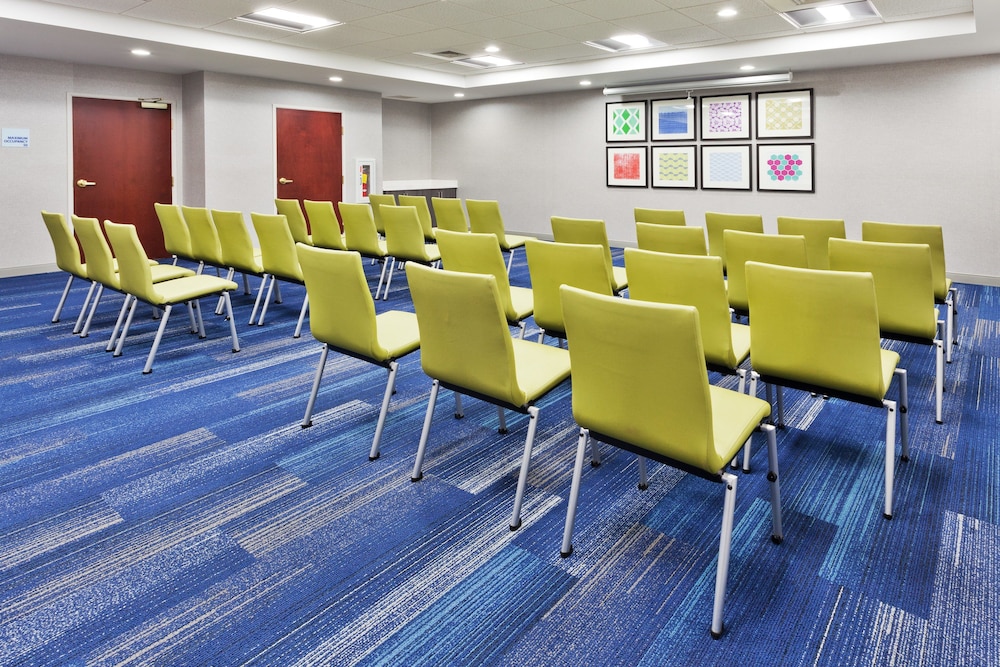 Holiday Inn Express Dothan North by IHG - photo 36