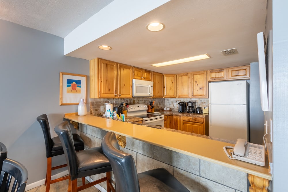 Romar Tower 5C by Meyer Vacation Rentals - photo 20