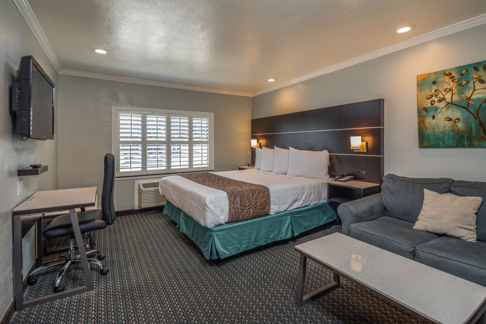 Bayhill Inn - photo 7