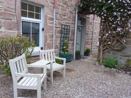 Wee Ness Cottage — 4-Star Luxury Hotel in Inverness, United Kingdom