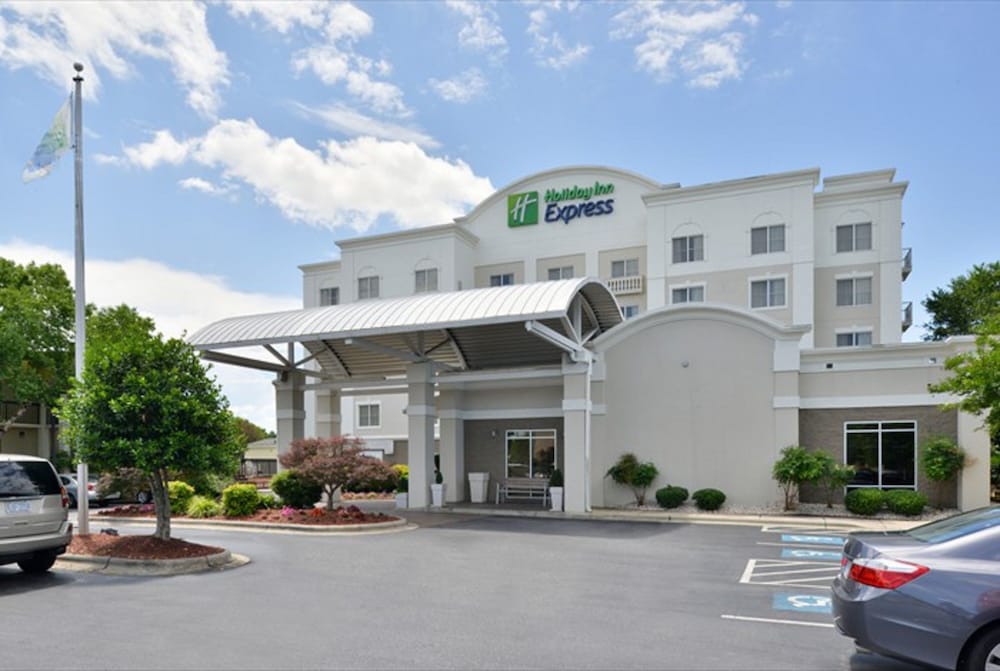 Holiday Inn Express Hotel & Suites Mooresville Lake Norman by IHG - photo 51