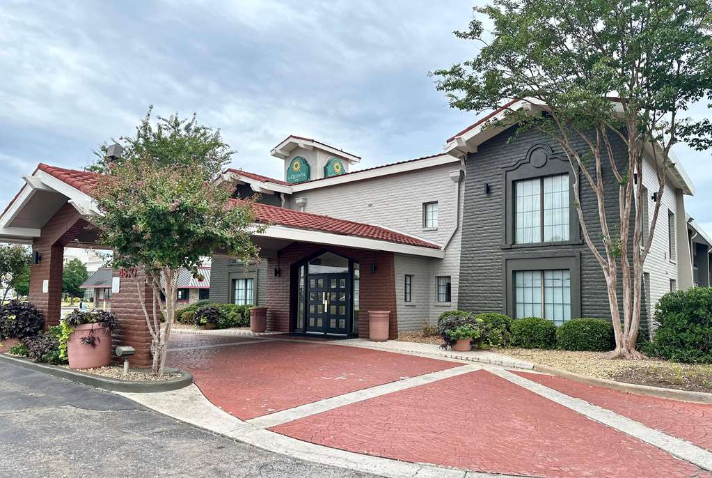 La Quinta Inn by Wyndham Huntsville Research Park - photo 5