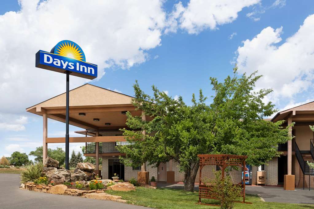 Days Inn by Wyndham Cortez - photo 4
