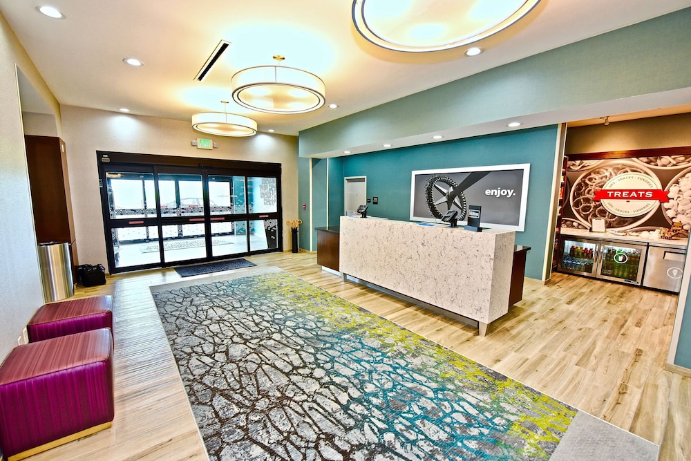 Hampton Inn Kirksville - photo 4