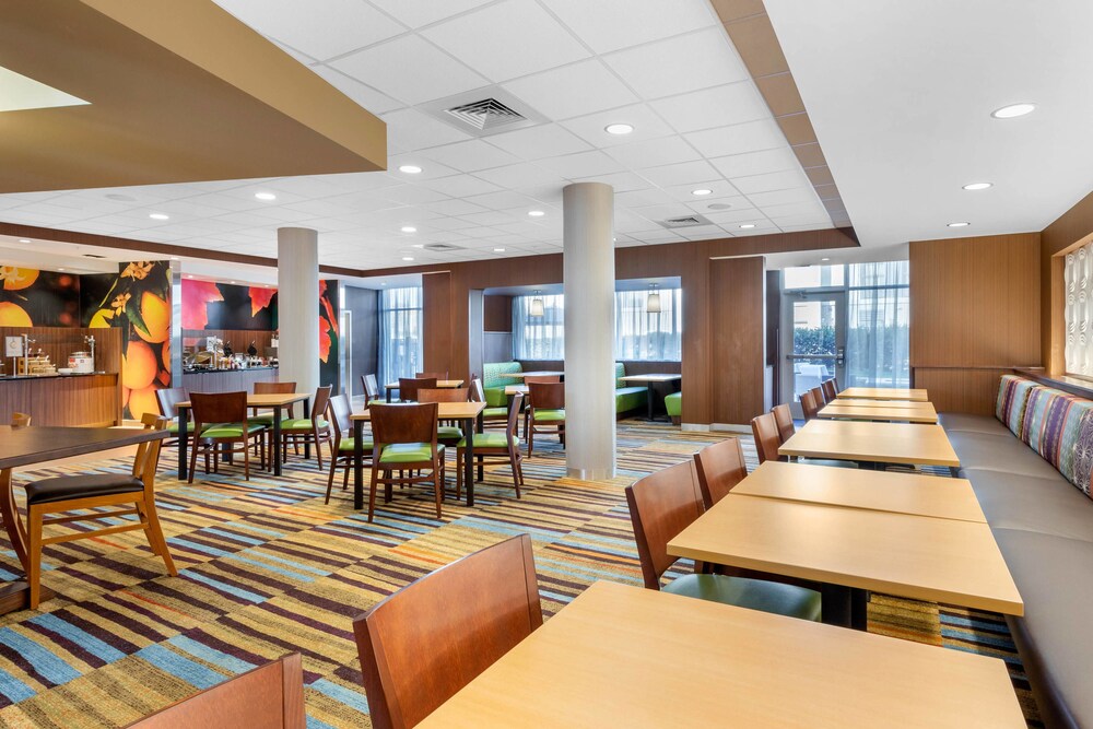 Fairfield Inn & Suites by Marriott Mebane - photo 21