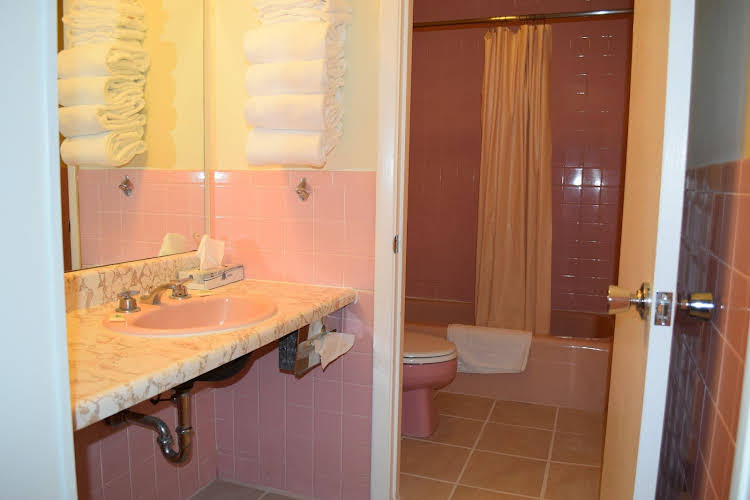 Oneida Village Inn - photo 11