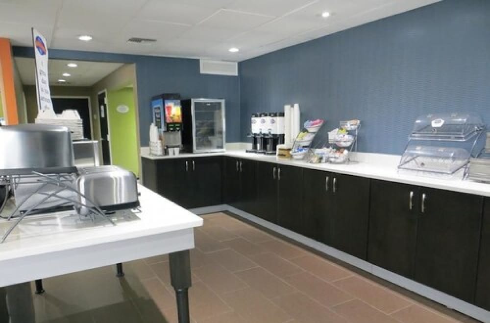 Baymont by Wyndham Florence - photo 18