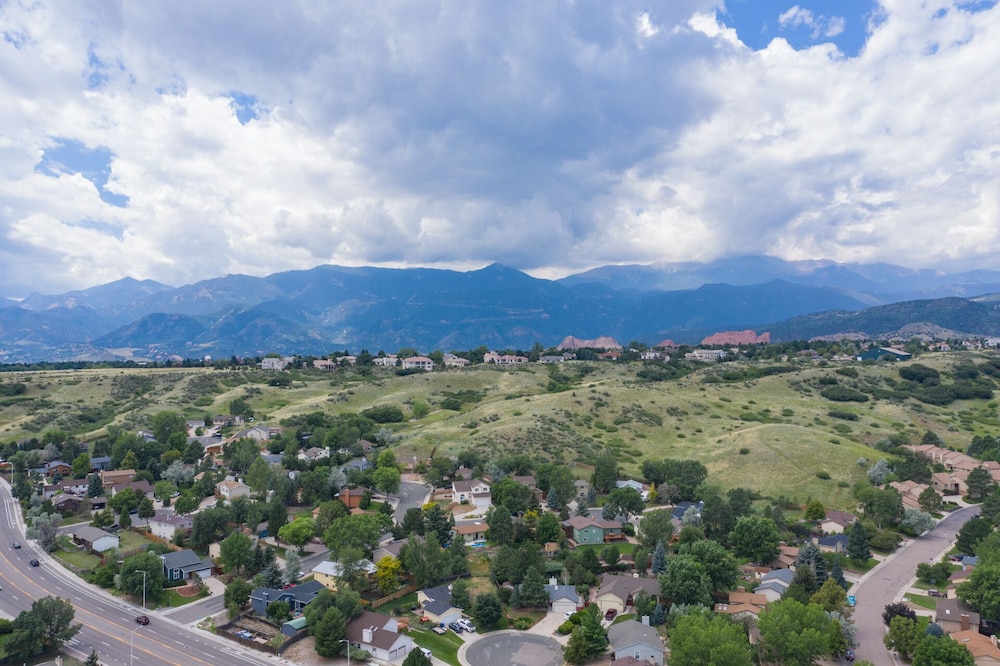 4BR Garden of the Gods Family Getaway - photo 36