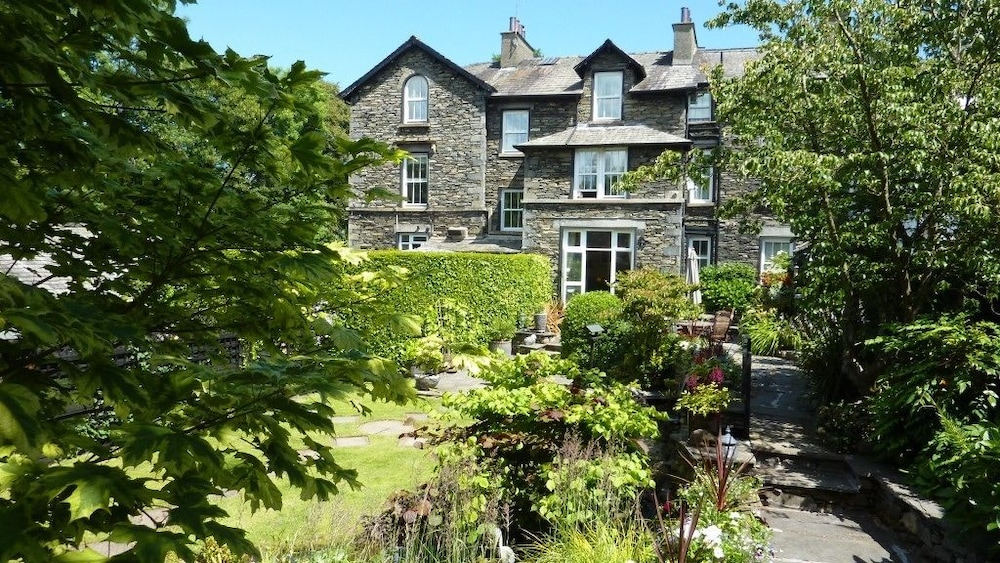 The Willowsmere Adults Only - carbon neutral hotel in Windermere