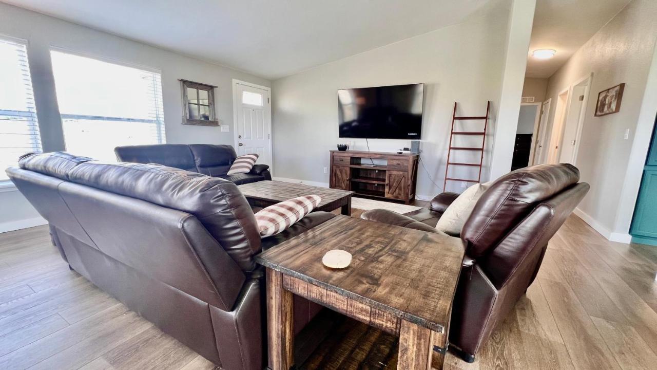 Pet Friendly Mountain Getaway with Hot Tub Near Breckenridge — hotel in Hartselle