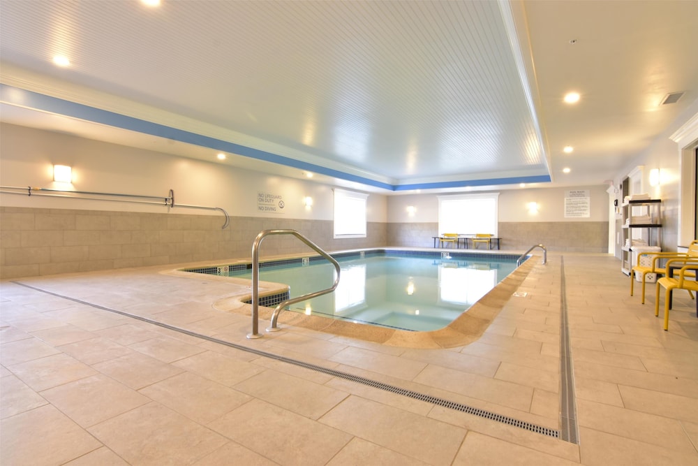 Hampton Inn Bangor - photo 25