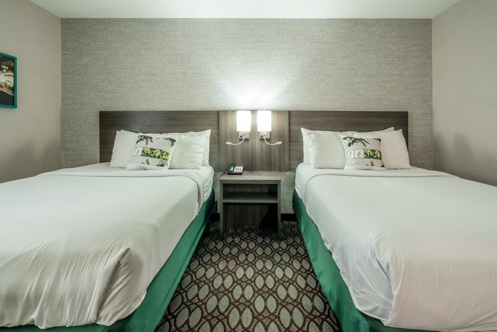 LeTap Hotel near AirTrain JFK Airport - photo 11