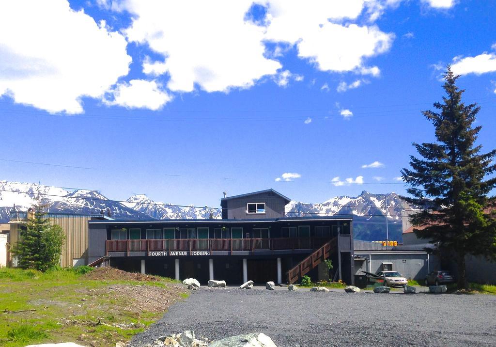 Fourth Avenue Lodging - photo 7
