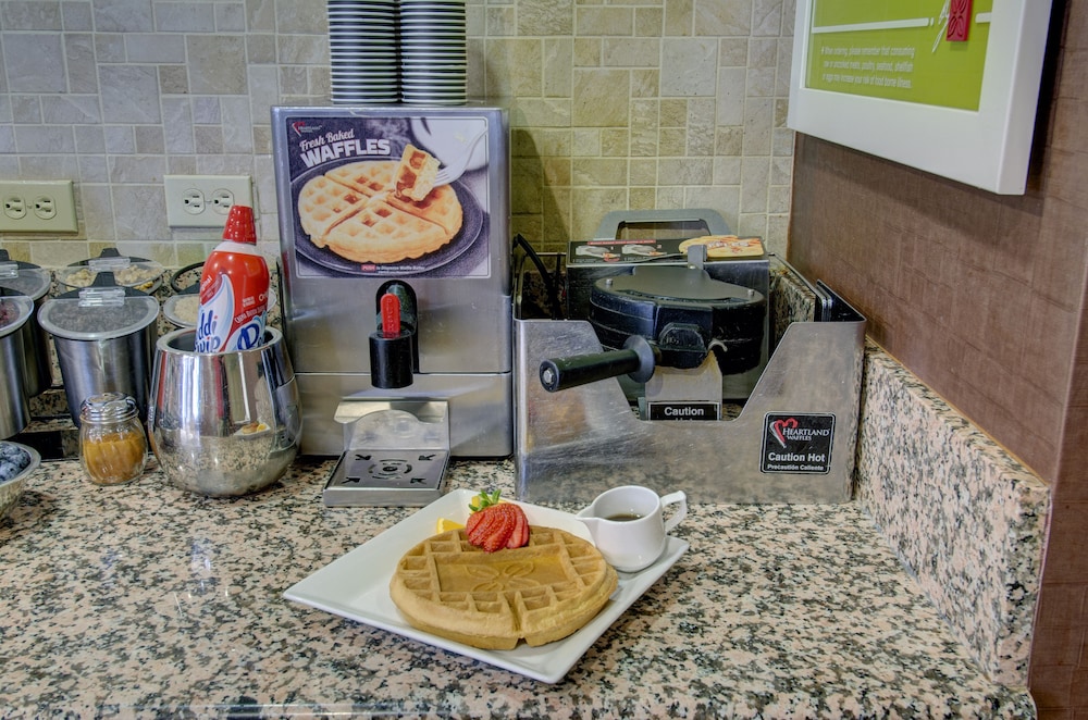 Hilton Garden Inn Shelton - photo 27