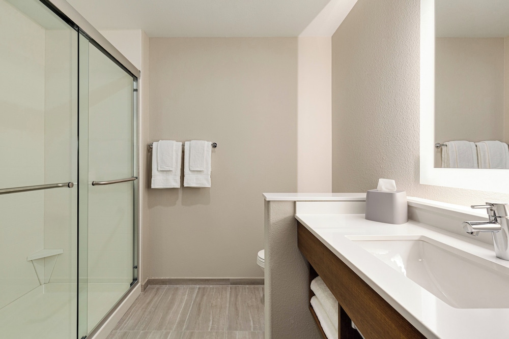 Holiday Inn Express & Suites Hayward Castro Valley by IHG - photo 18