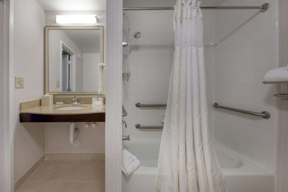 Hilton Garden Inn Durham Southpoint - photo 51