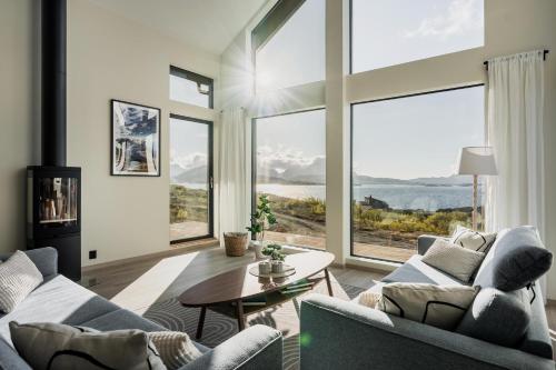 Lofotendreams Superior Chalet — 4-Star Luxury Hotel in Leknes, Norway