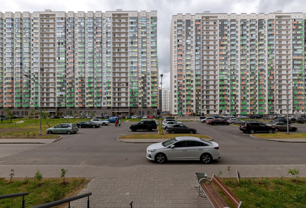 FlatStar Petrovskiy Bul’var in Murino, Russia