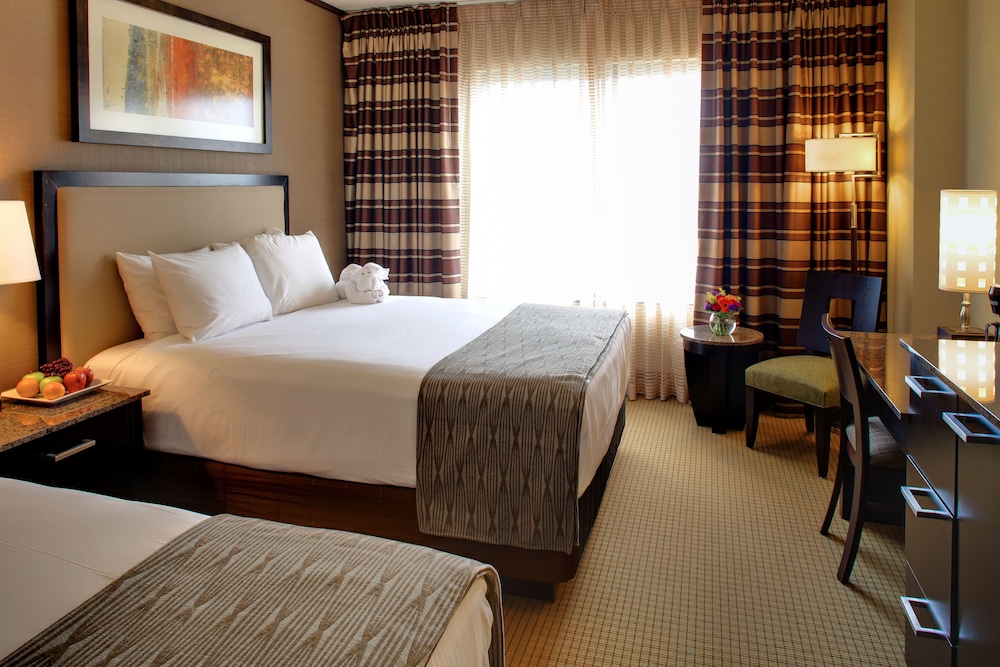 Isle Casino Hotel Bettendorf - photo 5