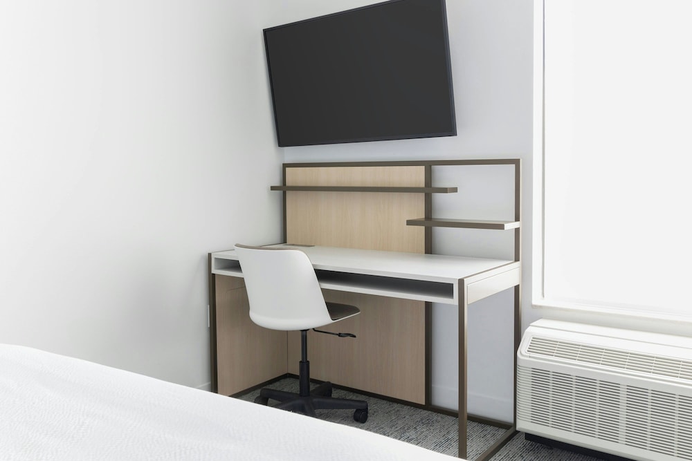 TownePlace Suites by Marriott Monrovia - photo 13