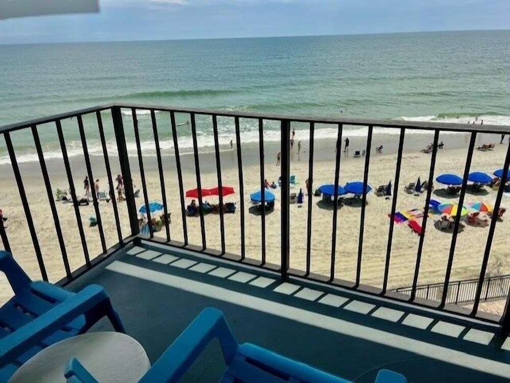 Royal Garden Resort 403 1 Bedroom Condo by RedAwning - photo 17