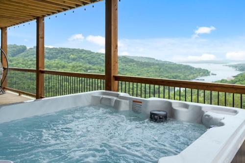 Ridgeview Retreat - carbon neutral hotel in Branson