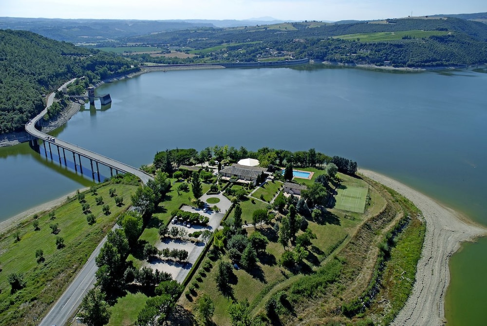 La Penisola in Baschi, Italy