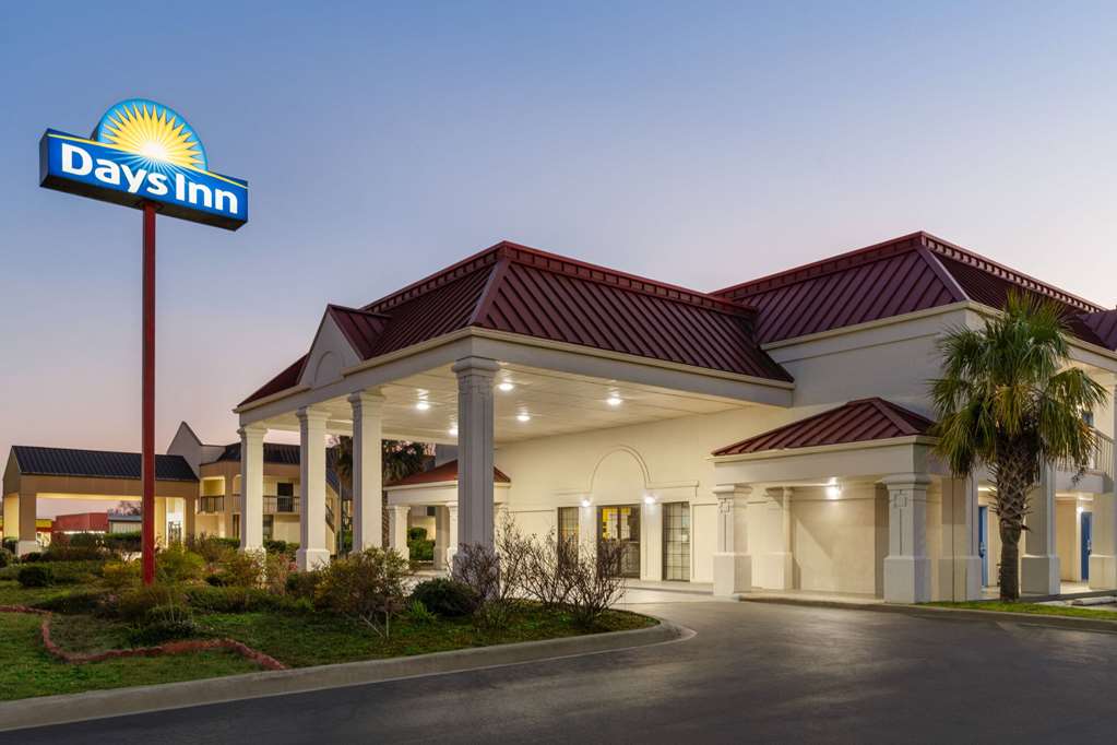Days Inn by Wyndham Dillon - photo 3