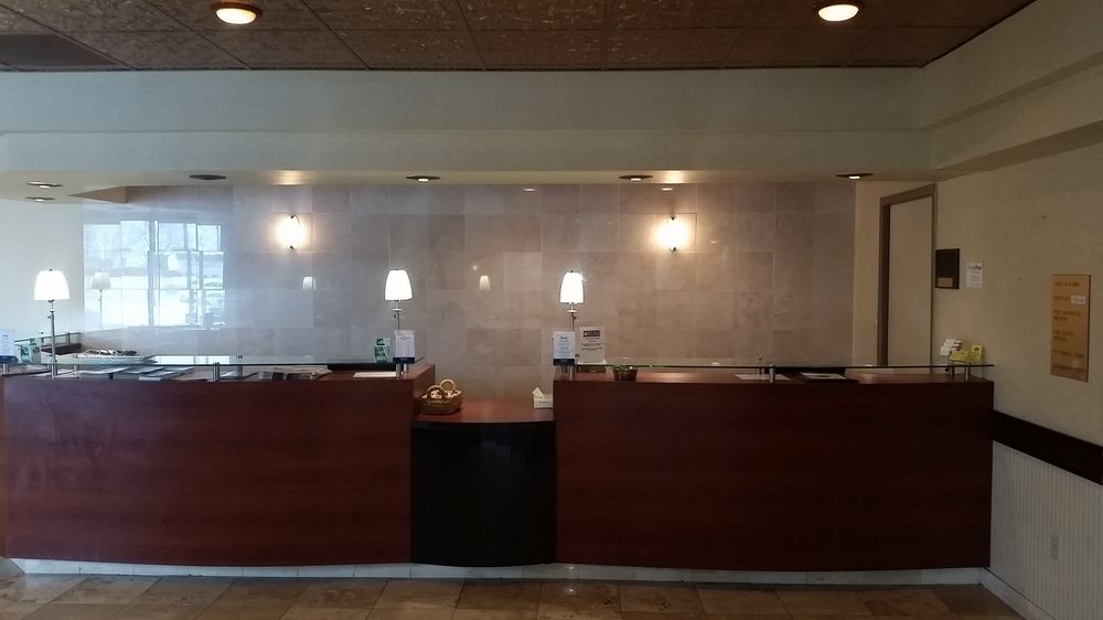 Grand Forks Inn & Suites - photo 9
