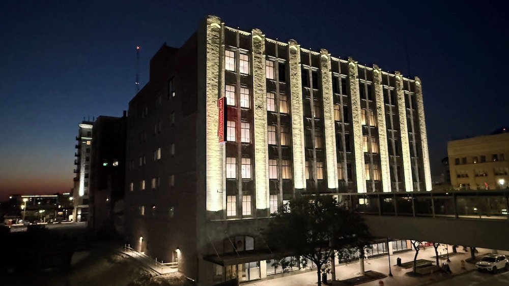 Hampton Inn by Hilton Lincoln Downtown - featured photo
