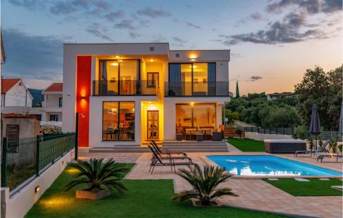 Amazing Home In Drace With Sauna — 5-Star Luxury Hotel in Janjina, Croatia