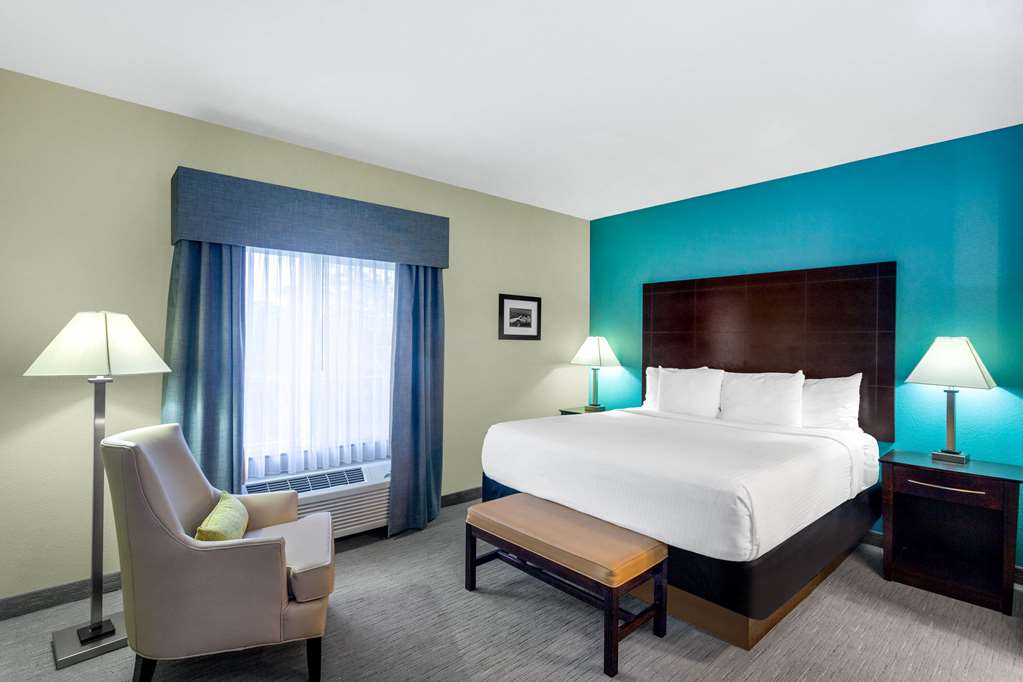 La Quinta Inn & Suites by Wyndham Sebring - photo 29