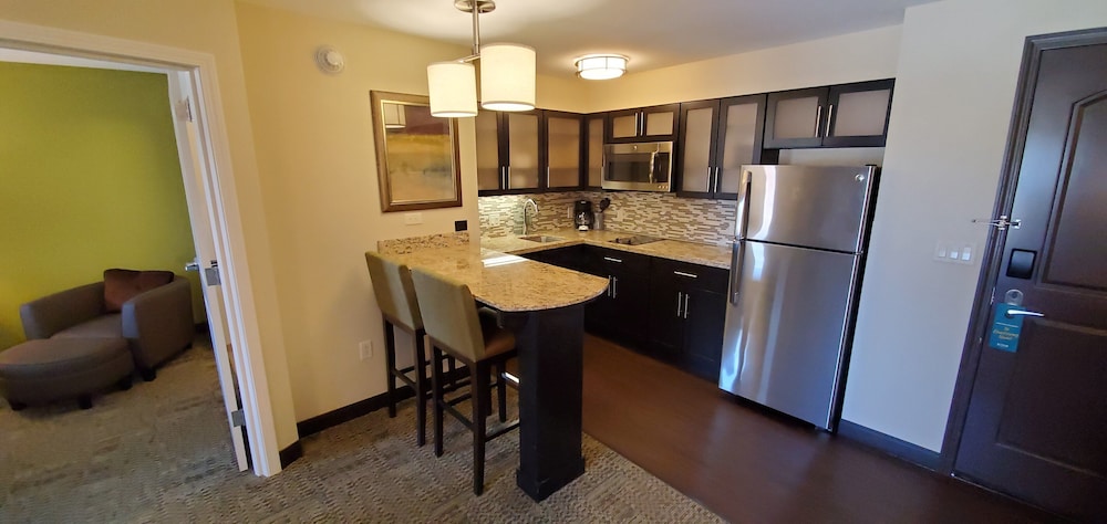 Staybridge Suites Eau Claire Altoona by IHG - photo 29