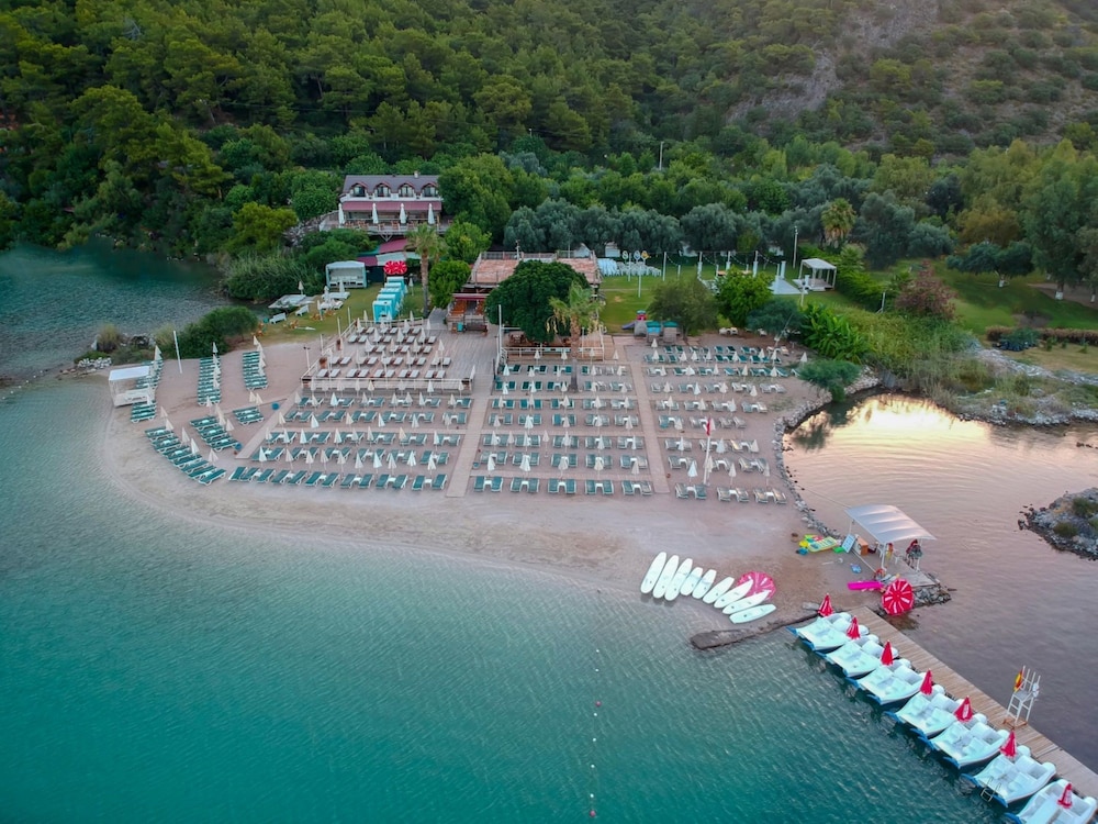 S3 Seahorse Beach Club & Hotel — hotel in Fethiye