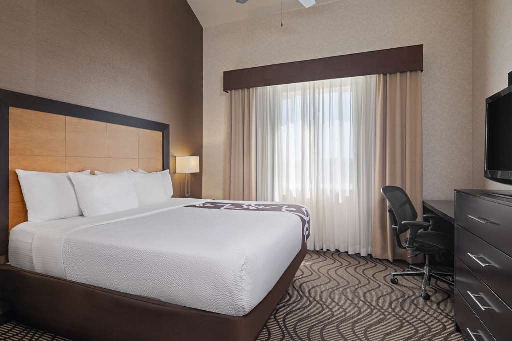 La Quinta Inn & Suites by Wyndham Idaho Falls Ammon - photo 67