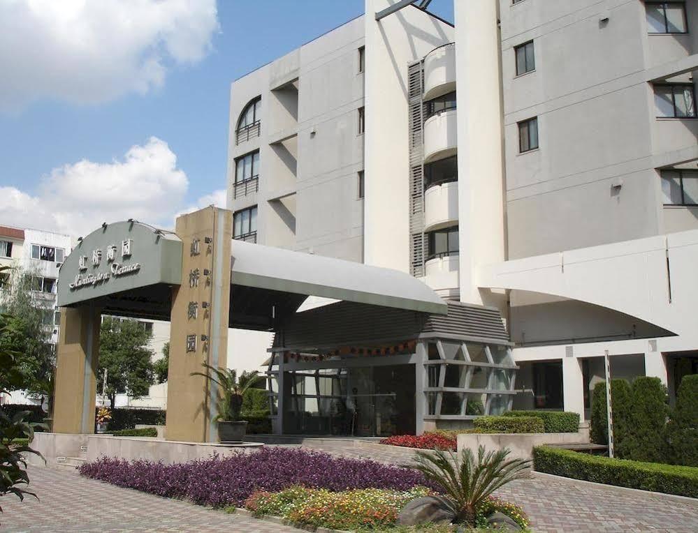 Huntington Terrace Parking Lot — 4-Star Luxury Hotel in Shanghai, People's Republic of China