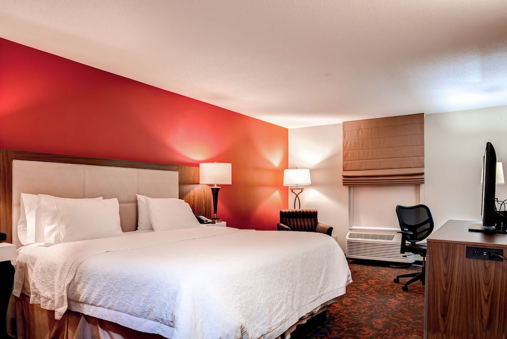 Hampton Inn St. Joseph - photo 10
