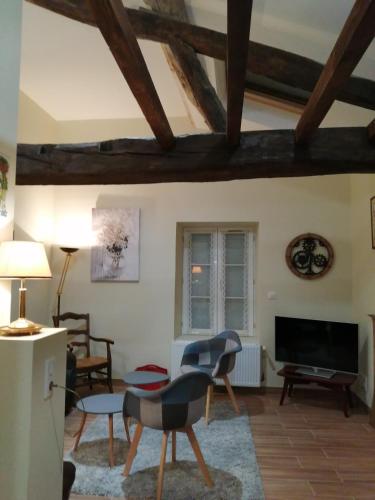 Le Bord D'eau - carbon neutral hotel in Montbard