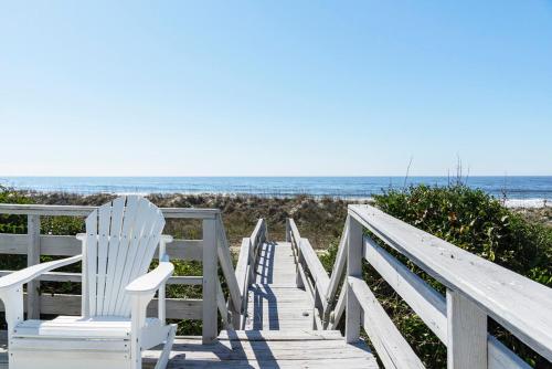 1 4 Us by Oak Island Accommodations - photo 11
