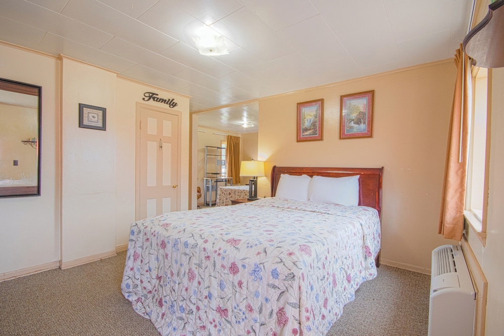 Sunflower Motel Hiawatha By OYO - photo 13