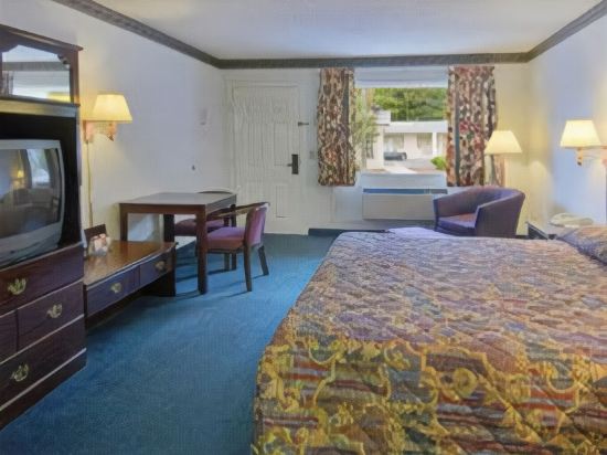 Sunrise Inn and Suites - photo 13