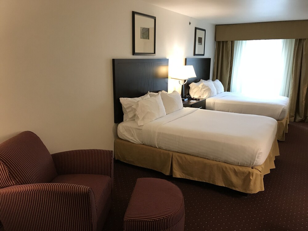 Holiday Inn Express Syracuse Fairgrounds by IHG - photo 11