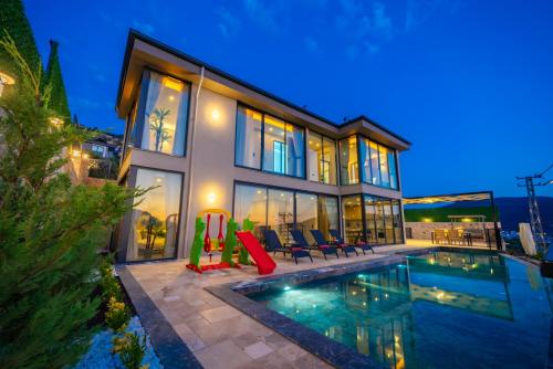 Premium4 in Unknown City, Turkey