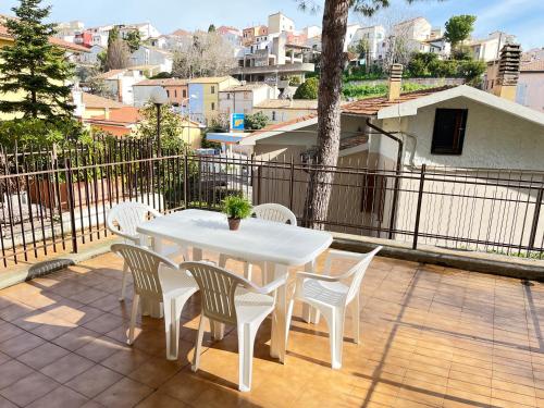 Onda Bilo appartamento a Numana con terrazza vista mare — 4-Star Luxury Hotel in Numana, Italy