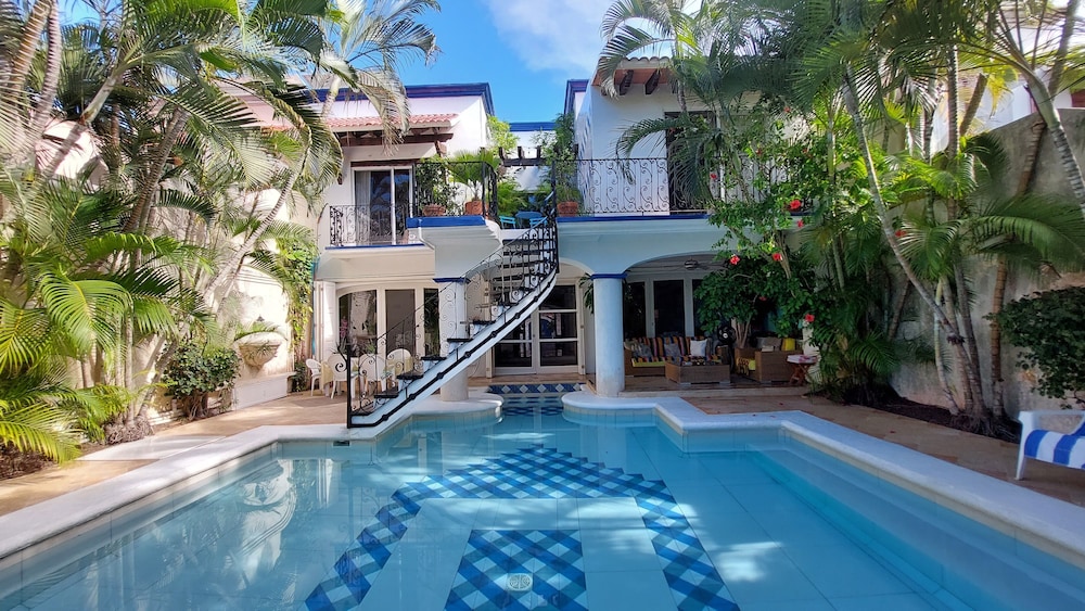La Villa du Golf à Cancun — 4-Star Luxury Hotel in Cancun, Mexico