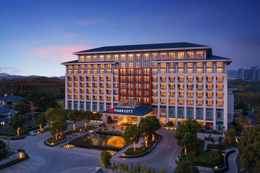 Wuxi Marriott Hotel Lihu Lake — 4-Star Luxury Hotel in Wuxi, People's Republic of China